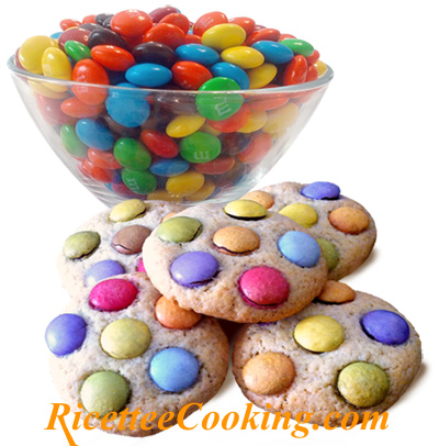 Biscotti agli Smarties (M&M Cookies)